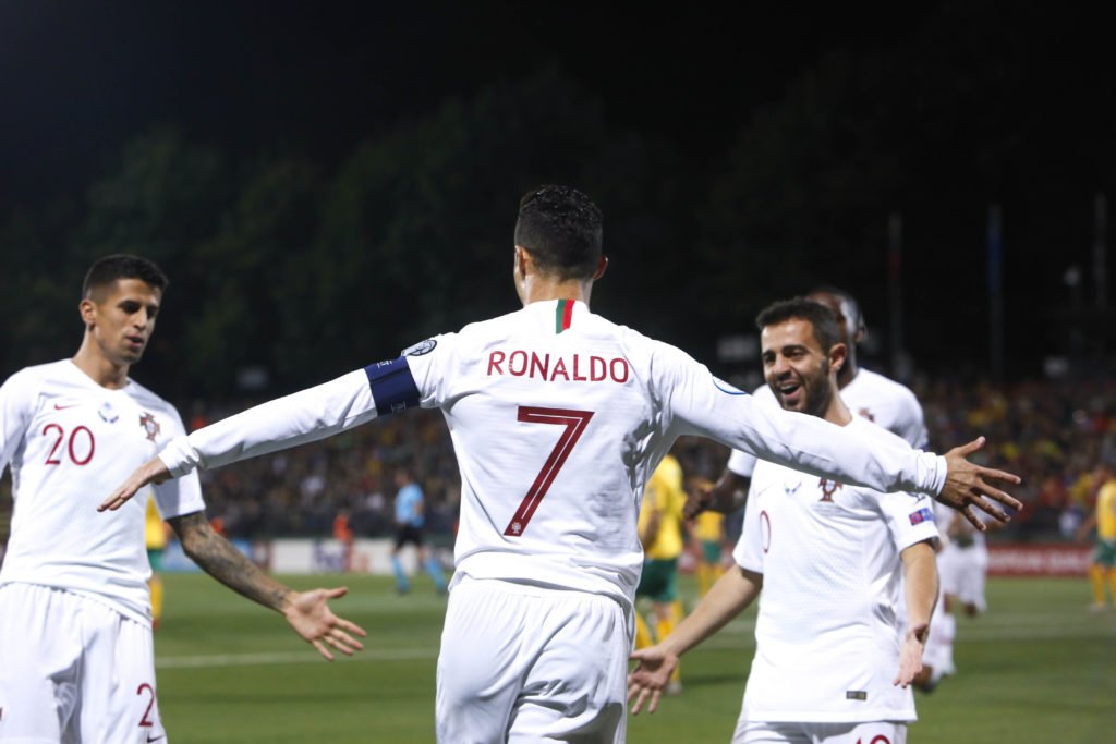 Seleção - Large victoire du Portugal en Lituanie, avec un incroyable CR7 1 Icon Sputnik 6006582.HR .en