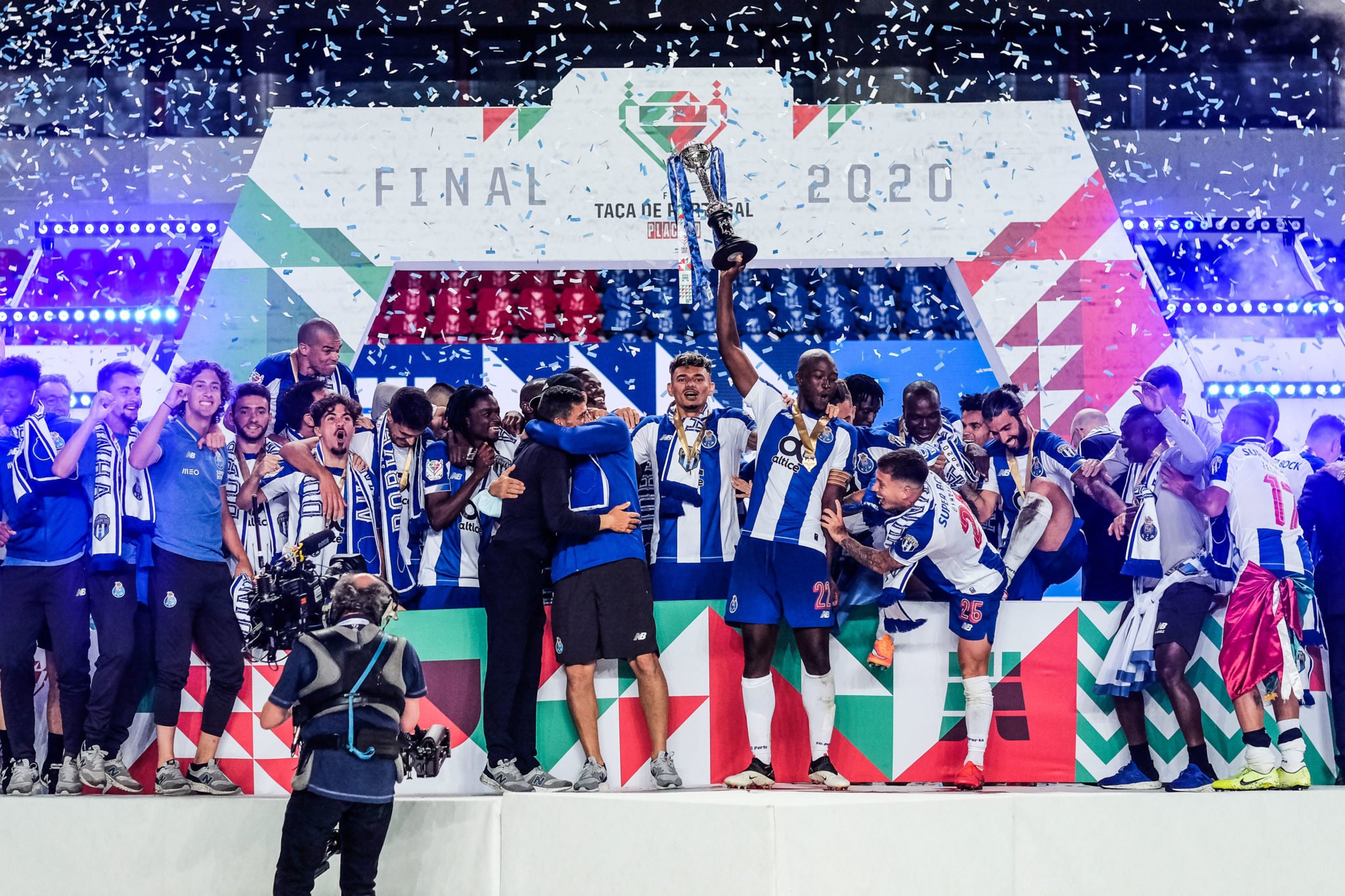 Taça de Portugal Porto s impose et réalise le doublé