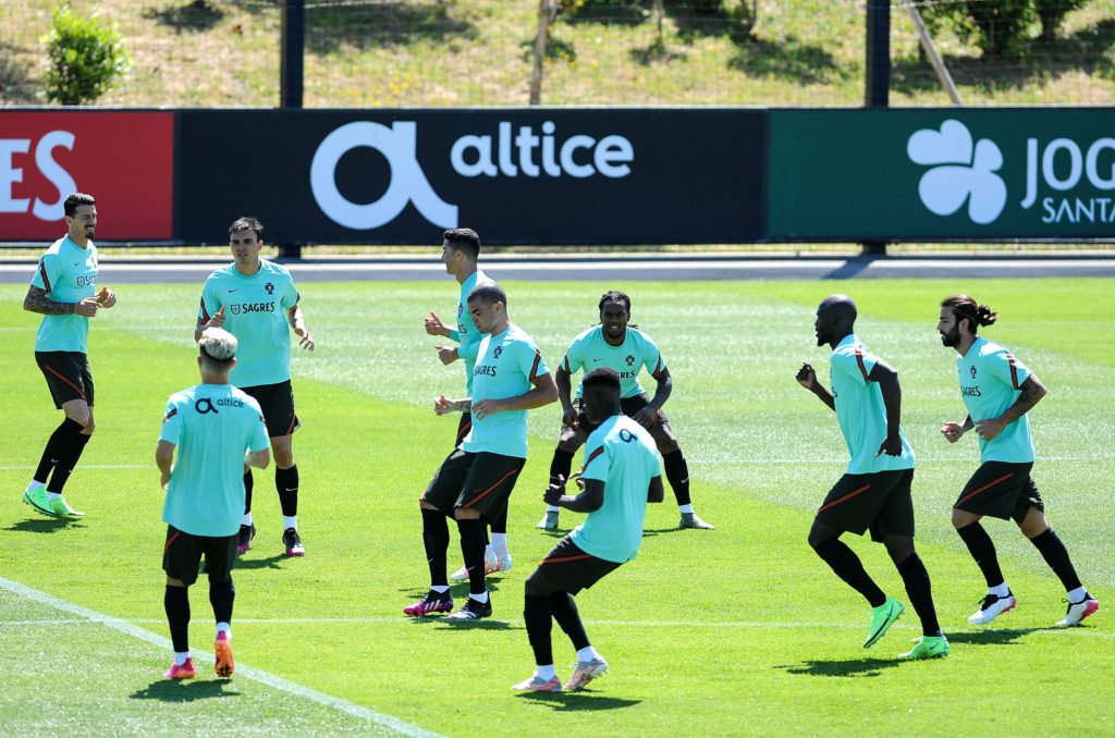 Seleção - Euro 2020 : Nuno Mendes a repris l'entraînement 1 Icon CI SPORTS 20210528 40621590