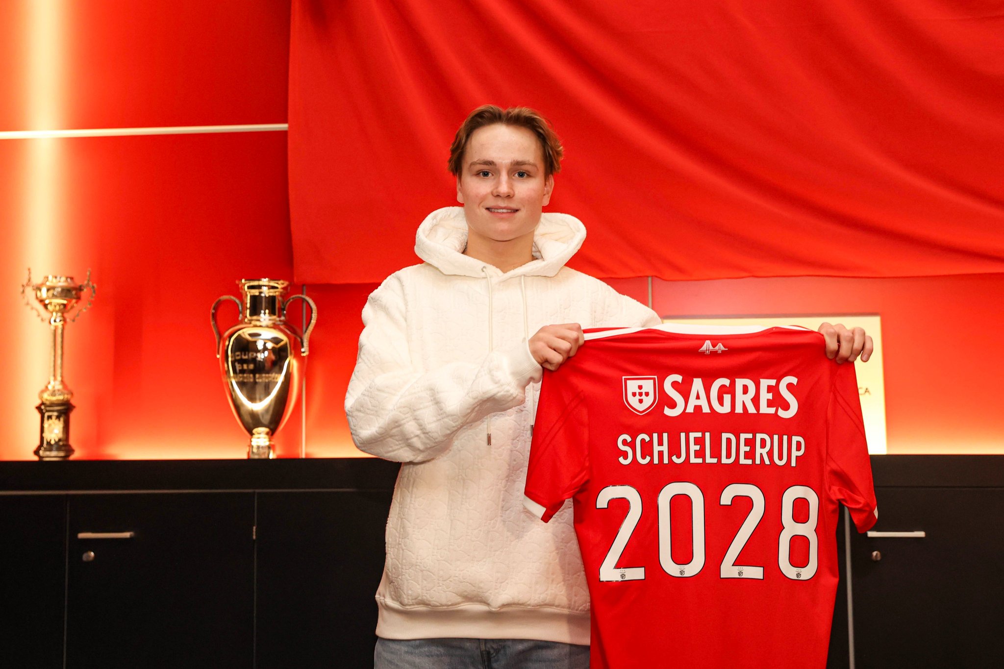 Andrea Schjelderup Benfica