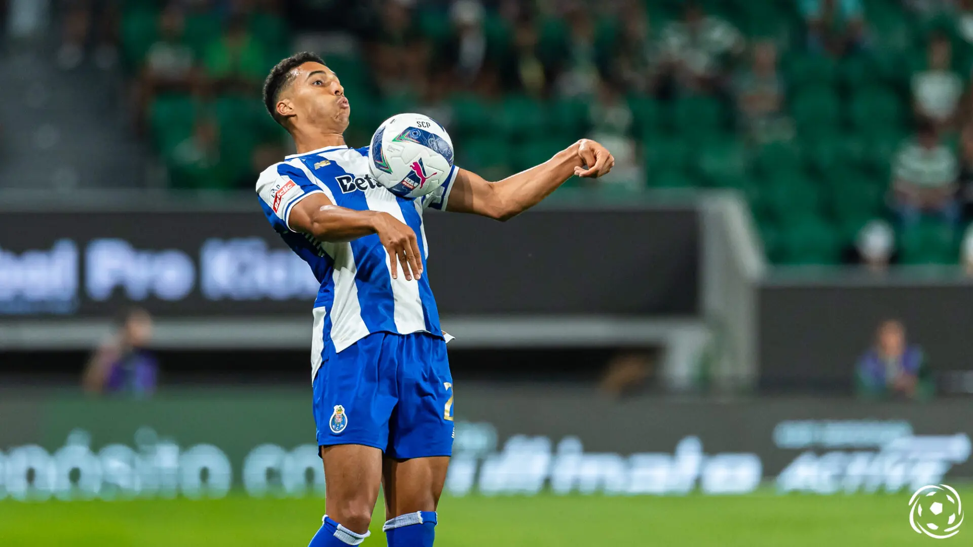 portugais alberto costa reve de gosse porto