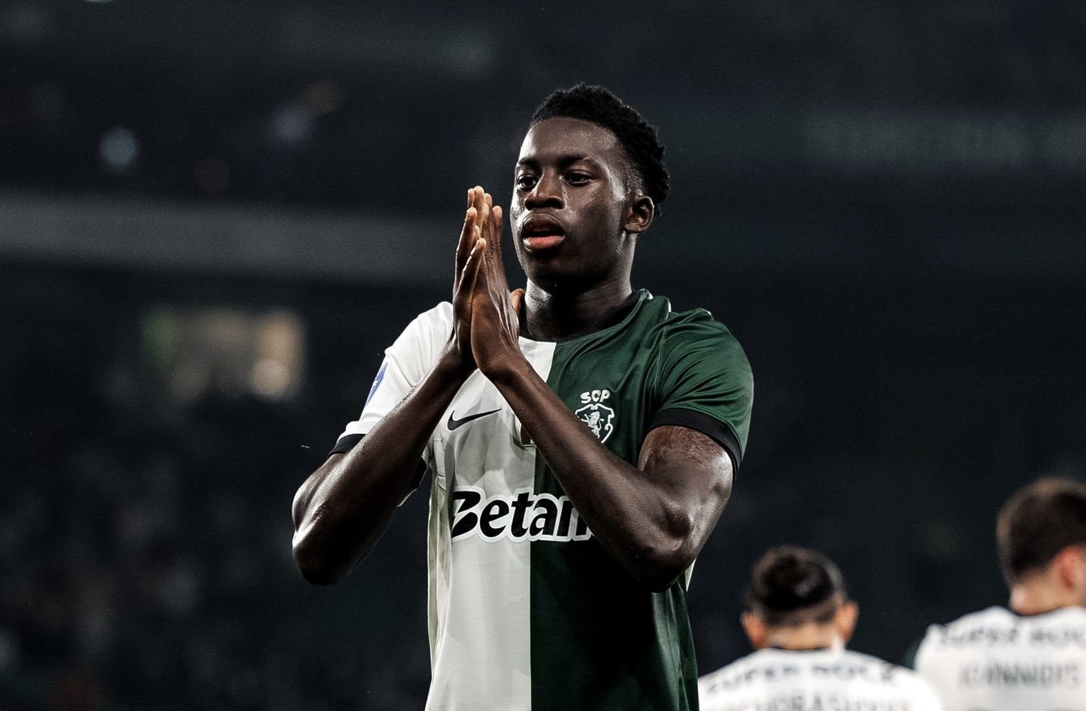 À 18 ans, ce jeune talent portugais rayonne avec un doublé pour sa première apparition 3 Salvador Blopa portugais