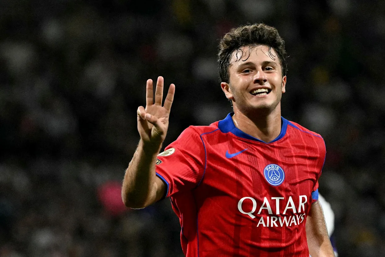 João Neves celebration