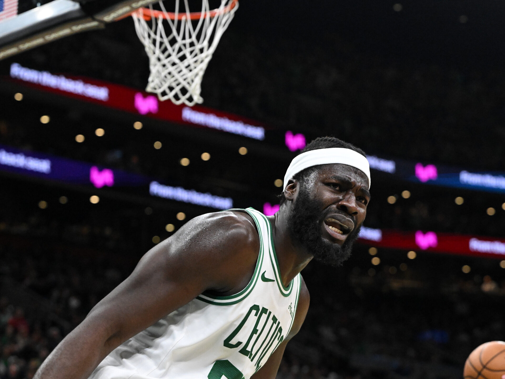 Neemias Queta Portugais