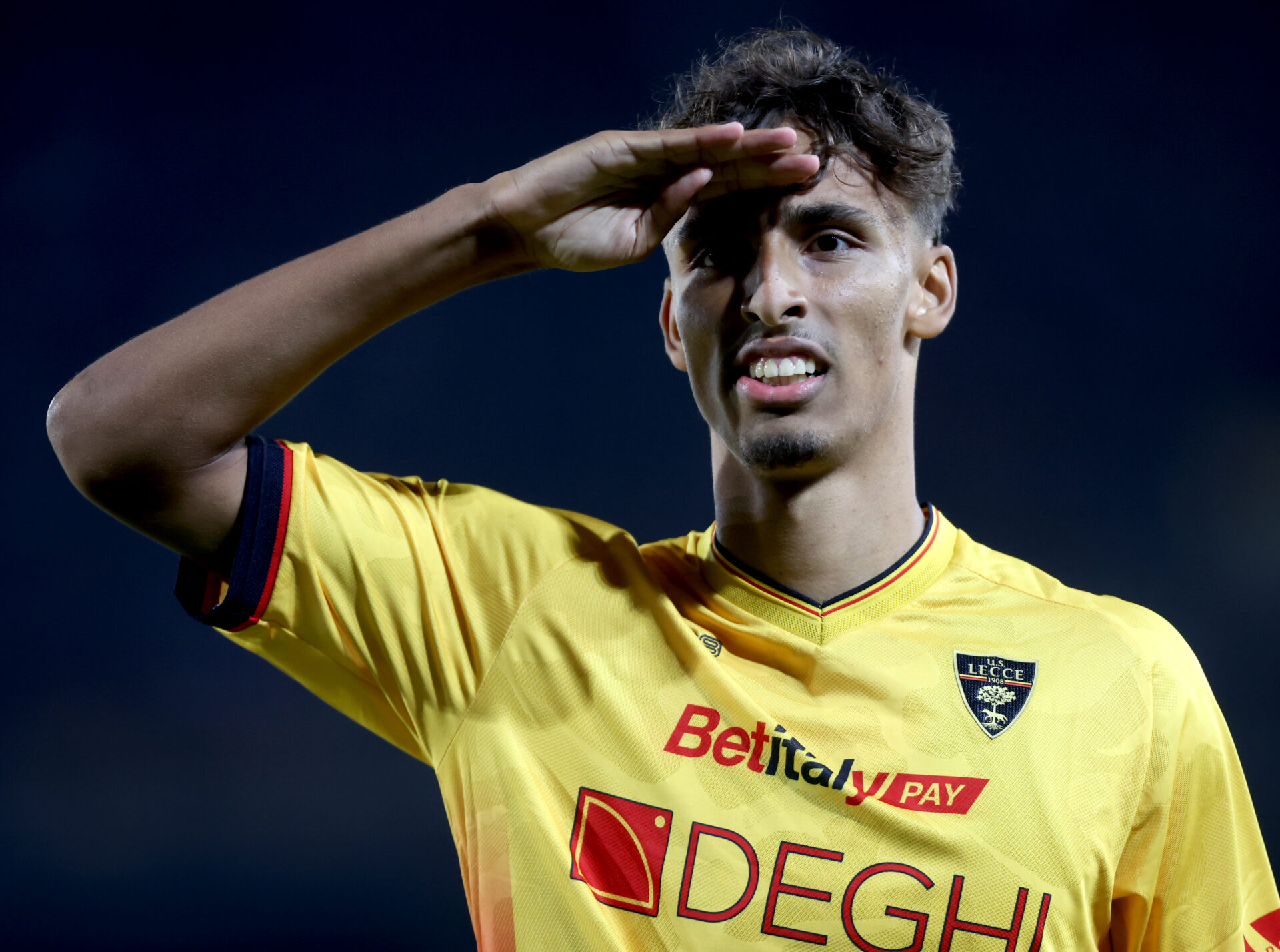 Tiago Gabriel, le défenseur portugais qui affole l’Europe : son club fixe le prix, les géants s’alignent Tiago Gabriel portugais