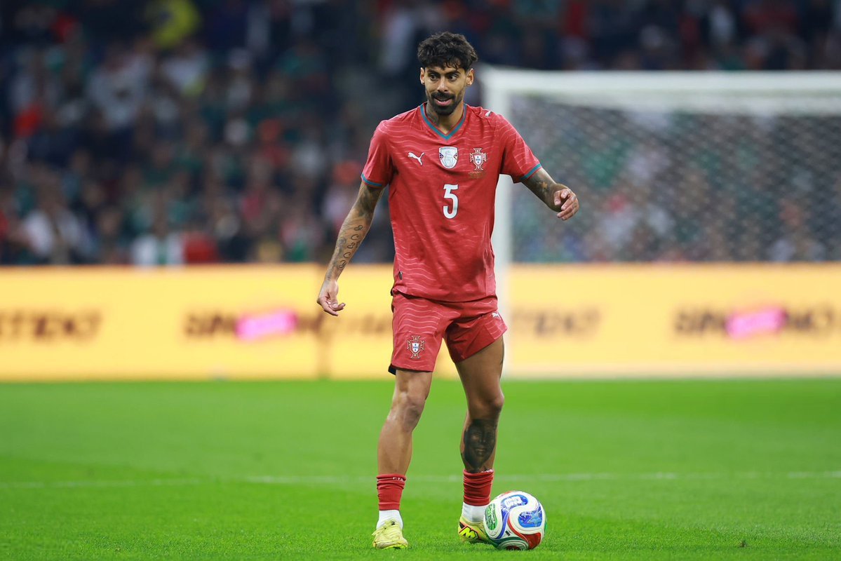 Convoqué avec le Portugal pour la Coupe du Monde, ce milieu de terrain va quitter son club cet été HEzyW9AXwAA7il1